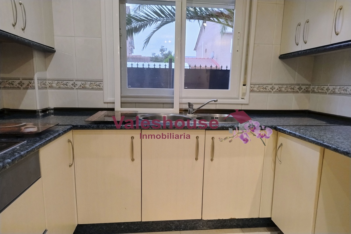 4 Habitaciones Habitaciones, 0 ,3 BathroomsBathrooms,Casas,En venta,0,1190 4 Habitaciones Habitaciones, 0 ,3 BathroomsBathrooms,Casas,En venta,0,1190