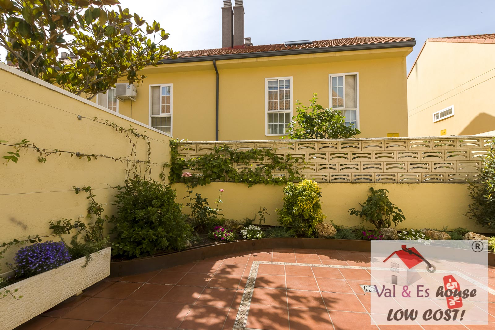 Chalet adosado en venta en Calle Bertolt Brecht, Ensanche, Alcalá de H